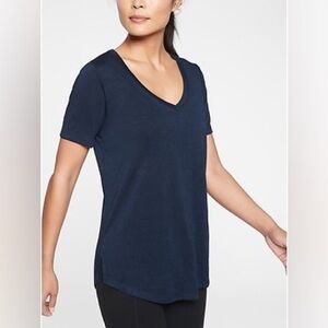 Athleta Breezy Scoop V Tee